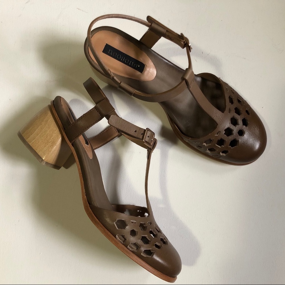 Neosens sandals size 39